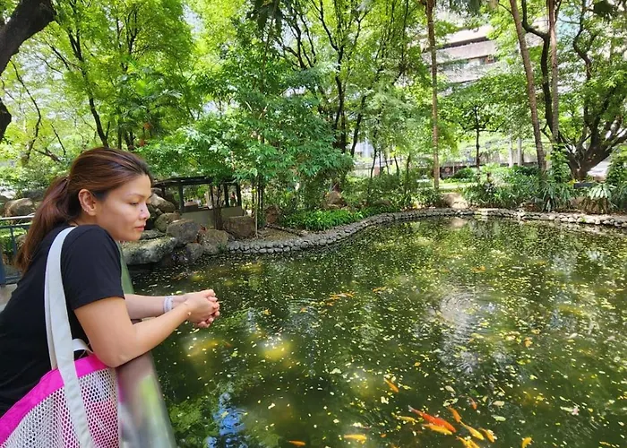 Muji Kltower Makati - Greenbelt - With Pool Access Apartment *