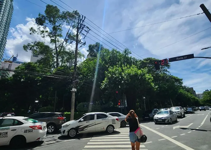 Muji Kltower Makati - Greenbelt - With Pool Access *