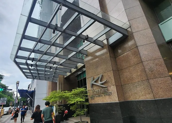 Muji Kltower Makati - Greenbelt - With Pool Access *