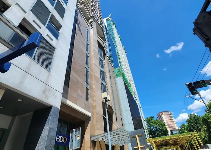 Muji Kltower Makati - Greenbelt - With Pool Access