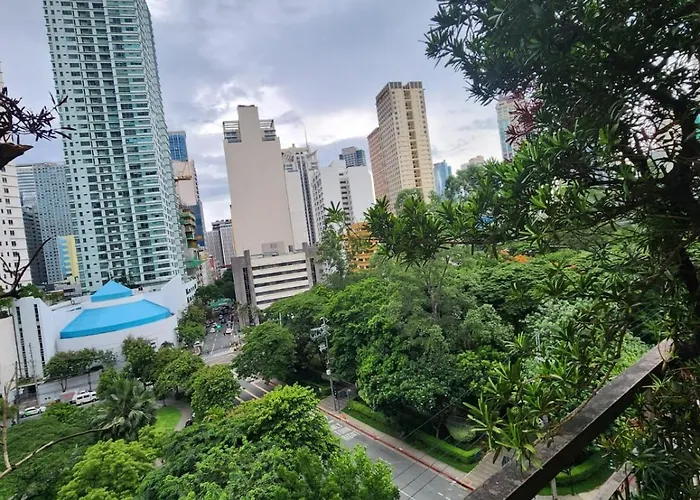 Muji Kltower Makati - Greenbelt - With Pool Access Apartment *