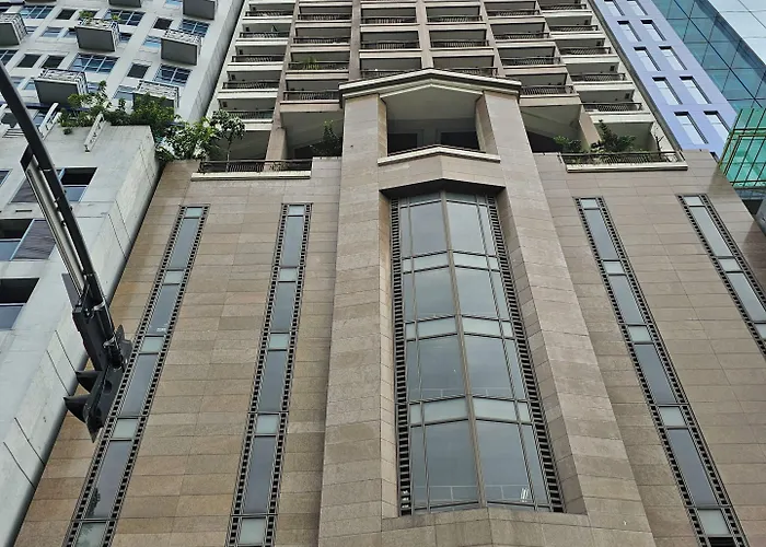 Muji Kltower Makati - Greenbelt - With Pool Access Apartment Manila