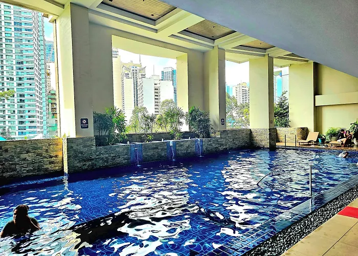 Muji Kltower Makati - Greenbelt - With Pool Access Apartment Manila