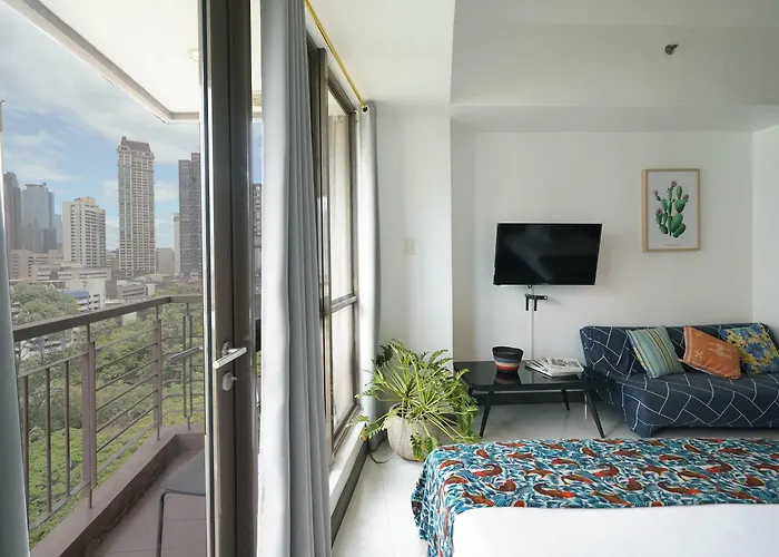 Muji Kltower Makati - Greenbelt - With Pool Access Apartment Manila